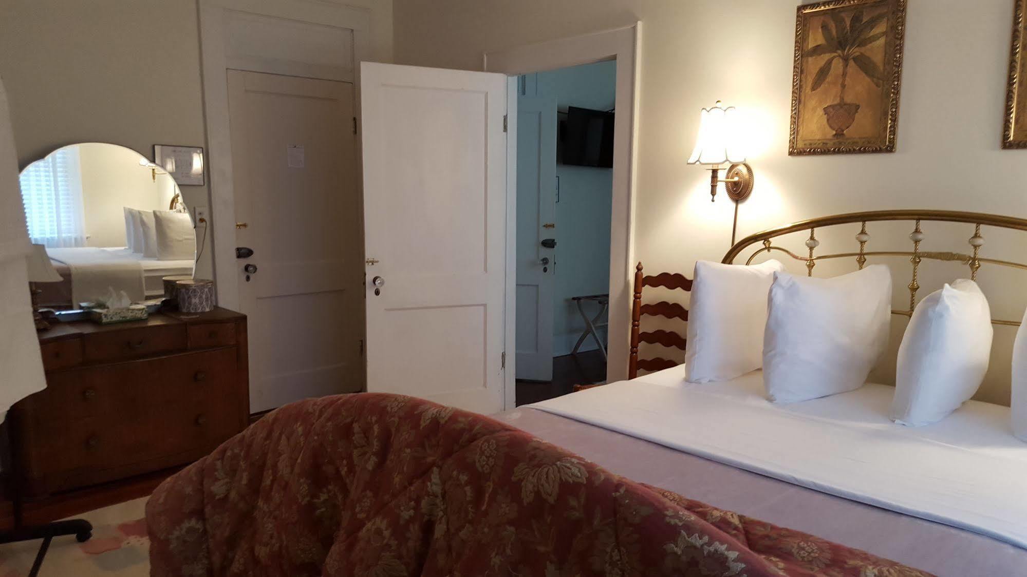 Putnam Lodge Hotel And Spa Cross City Ngoại thất bức ảnh